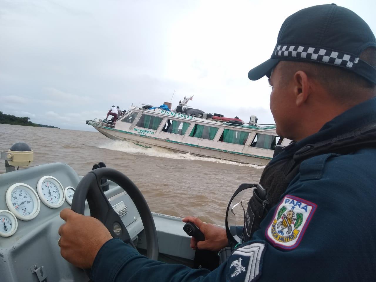 Embarcação que transportava passageiros irregularmente é apreendida