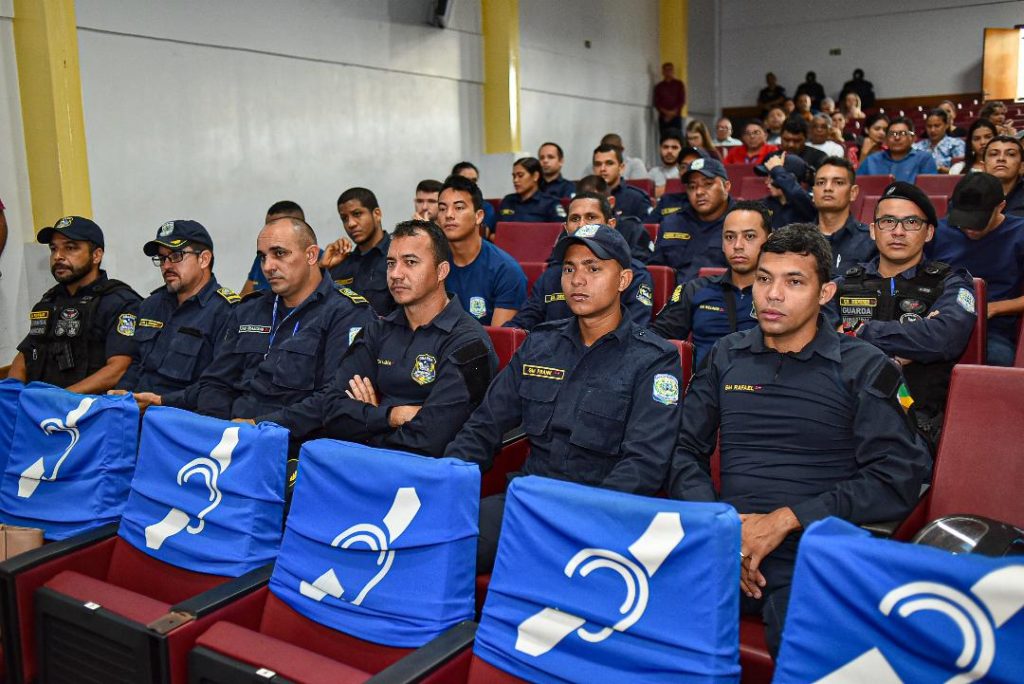 Vereadores propõem aquisição de pistolas e gratificação para guardas municipais