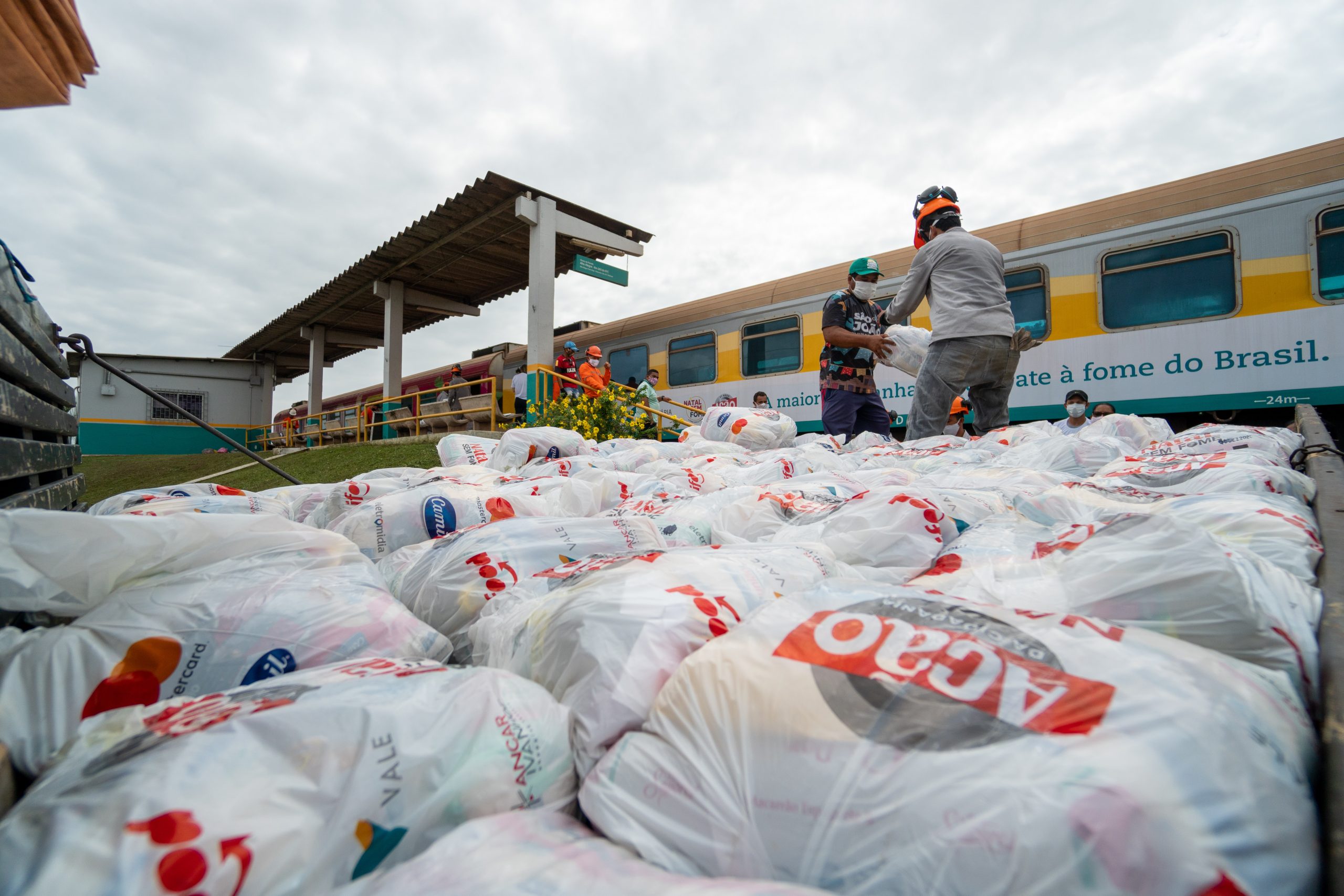 Campanha “Rede Voluntária Vale e Natal Sem Fome” alcança meta de 770 mil refeições