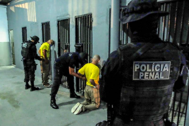 Lideranças criminosas são transferidas para regime federal