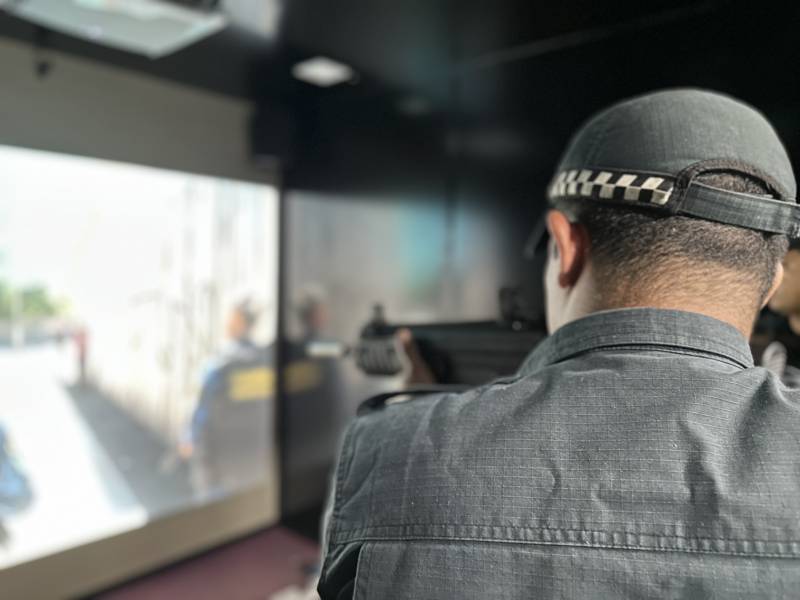 PMs são capacitados em Estande de Tiro Virtual Móvel da Segup, em Parauapebas