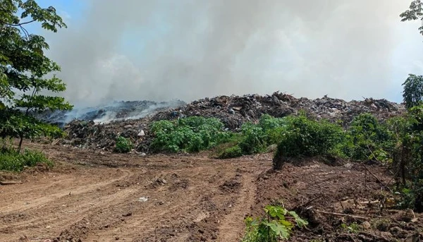 Incêndio de grandes proporções atinge Aterro do Aurá e causa alarme na Grande Belém