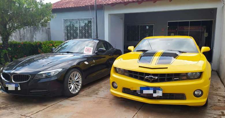 PF cumpre mandados e apreende carros de luxo de garimpeiro em Itaituba