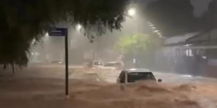 Chuvas intensas causam alagamentos e invadem casas em Santarém; Defesa Civil é acionada