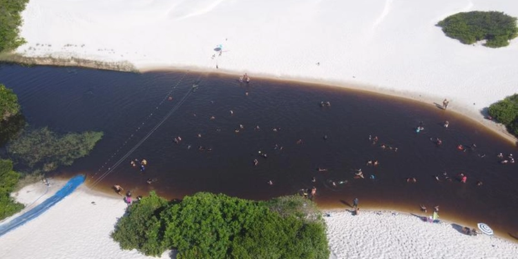 Adolescente morre afogado em lago na praia do Atalaia, em Salinópolis, no Pará