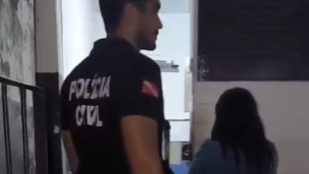 Mulher é presa por maus-tratos contra filha de 2 anos no Marajó