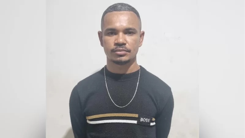 Homem é preso por tráfico de drogas dentro de bar em Parauapebas