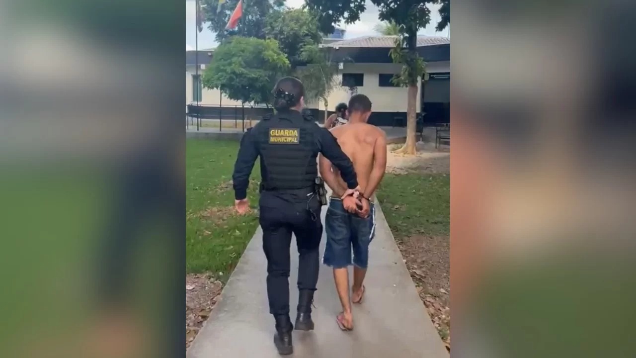 Homem é levado à delegacia após ameaçar esposa e sogra com faca em Parauapebas