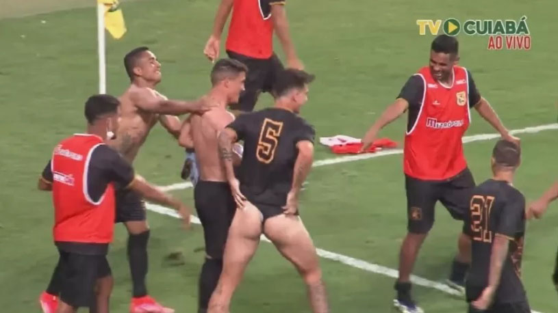 Ex-Paysandu Radamés choca ao subir calção