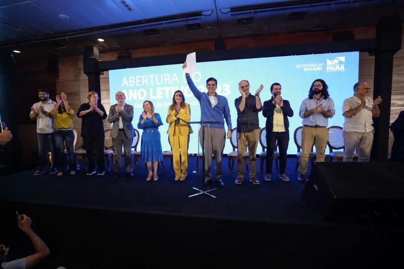 Governo do Pará anuncia aumento de 15% para professores e salário inicial vai a R$8 mil