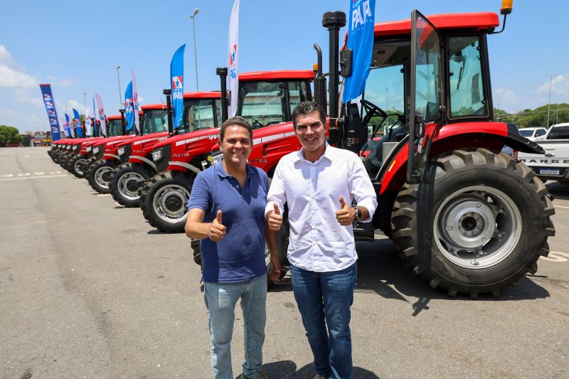 Estado entrega mais 25 tratores para impulsionar agricultura no interior do Pará