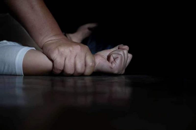Homem faz sexo com mulher, tenta estuprar a sobrinha dela e é assassinado