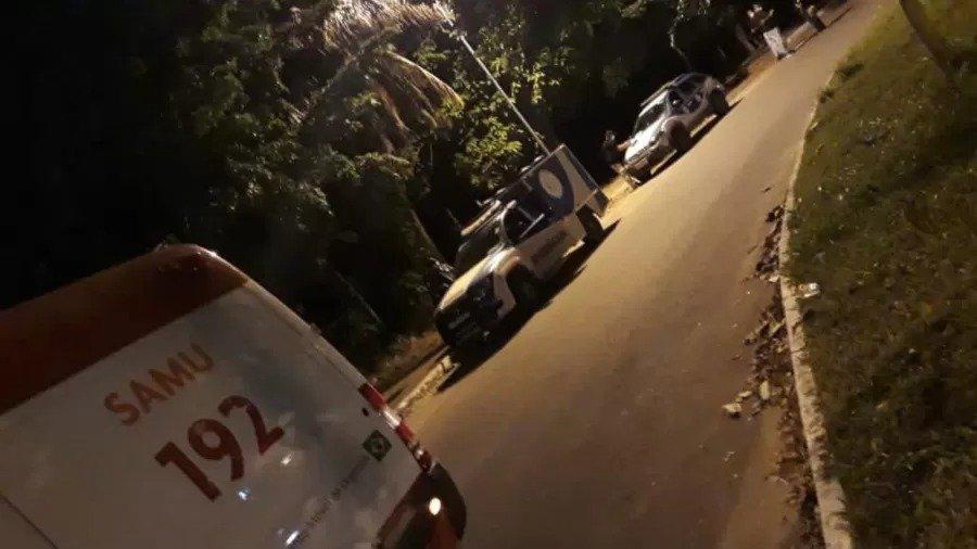Casal é morto dentro de ambulância por grupo armado