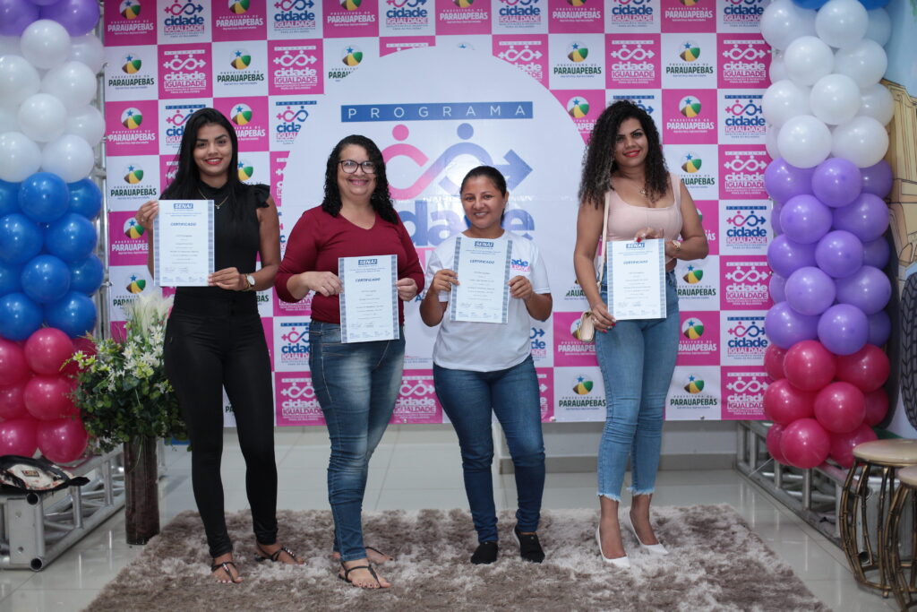 Cidade Igualdade: Mais de 600 mulheres recebem certificados dos cursos ofertados pelo programa