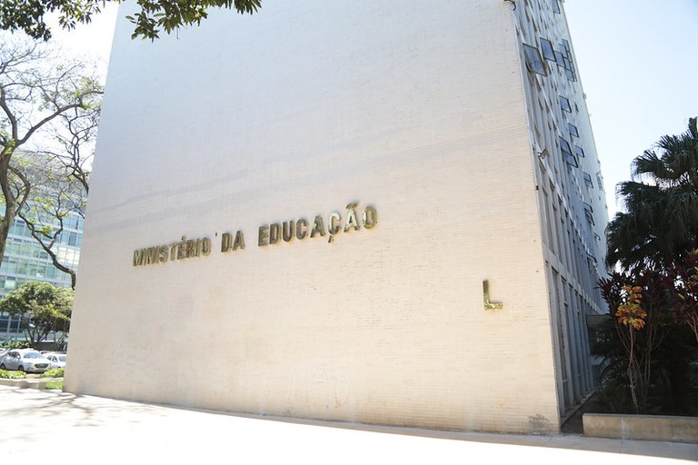 Piso salarial dos professores tem reajuste de 6,27%