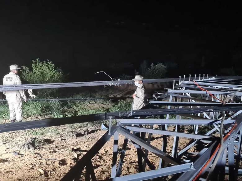Queda de torre de transmissão de energia causa a morte de sete pessoas
