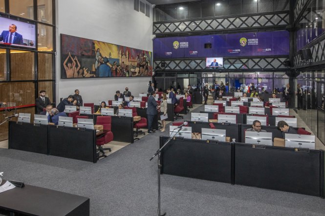 Alepa: Projetos aprovados garantem reajuste de 15% no salário dos professores do Pará, reestruturação e PCCR para servidores da Seduc