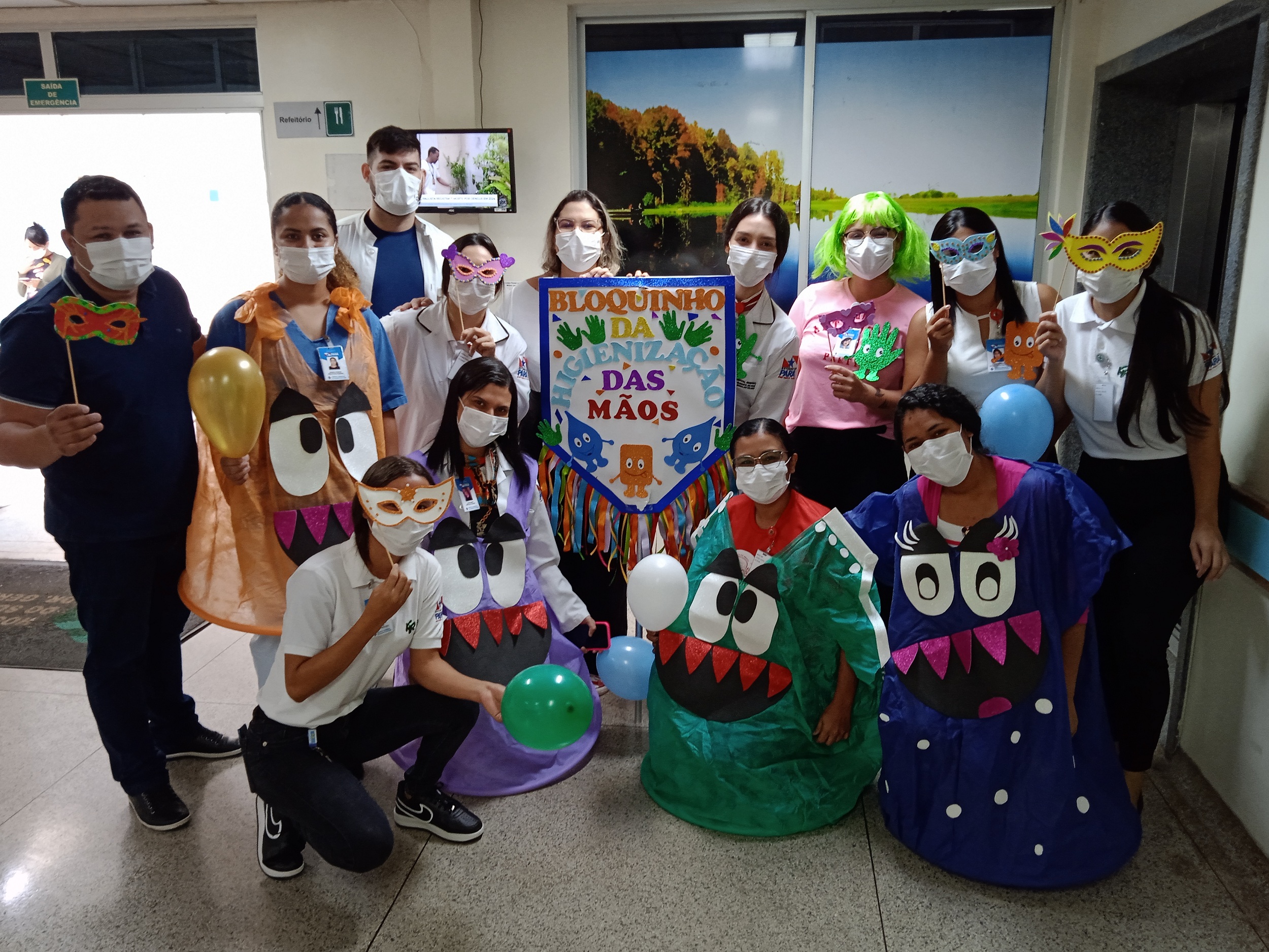 Hospital Regional do Sudeste do Pará promove alegria e conscientização com Bloquinho de Carnaval