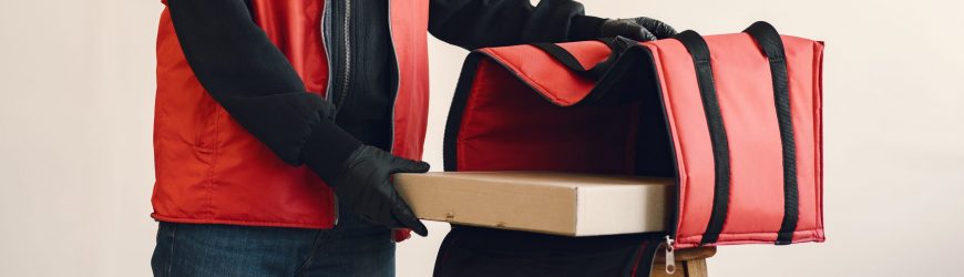 Suspeito de assaltos disfarçados de entregadores de delivery são presos
