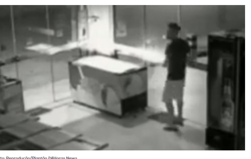 Vídeo: homem invade loja de madrugada para roubar bebidas em Itaituba
