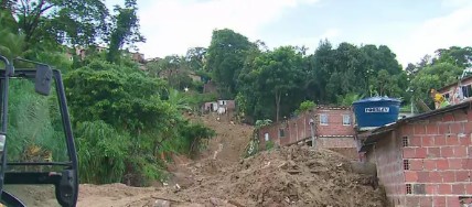 Sobe para 122 número de mortes provocadas pelas chuvas em Pernambuco