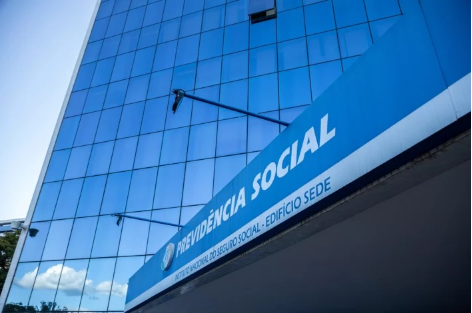 Comissão de assuntos econômicos aprova fim de desconto do FGTS e contribuição previdenciária para aposentados