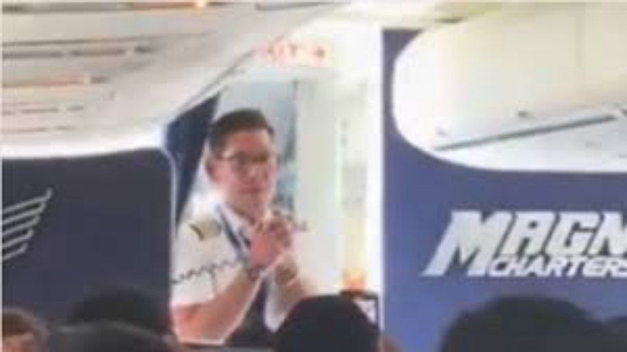 Piloto “prende” passageiros em protesto por salários