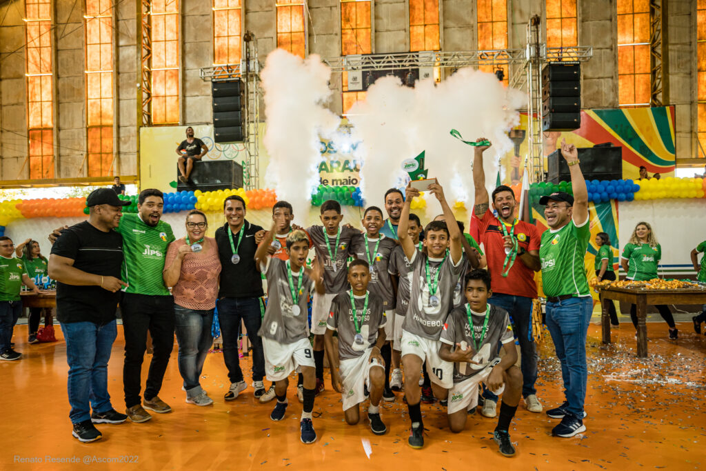 Muita alegria marcou a premiação dos campeões dos Jogos Interescolares de Parauapebas