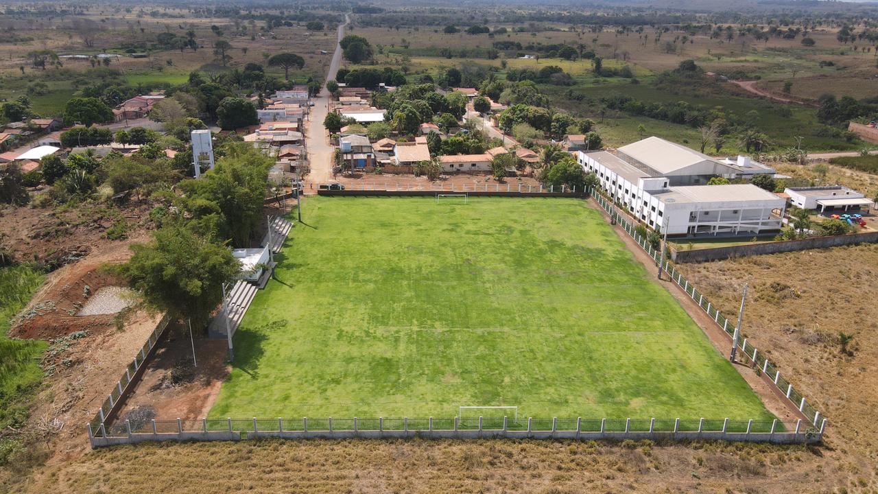 Canaã Prefeitura reinaugura campo da Vila Ouro Verde