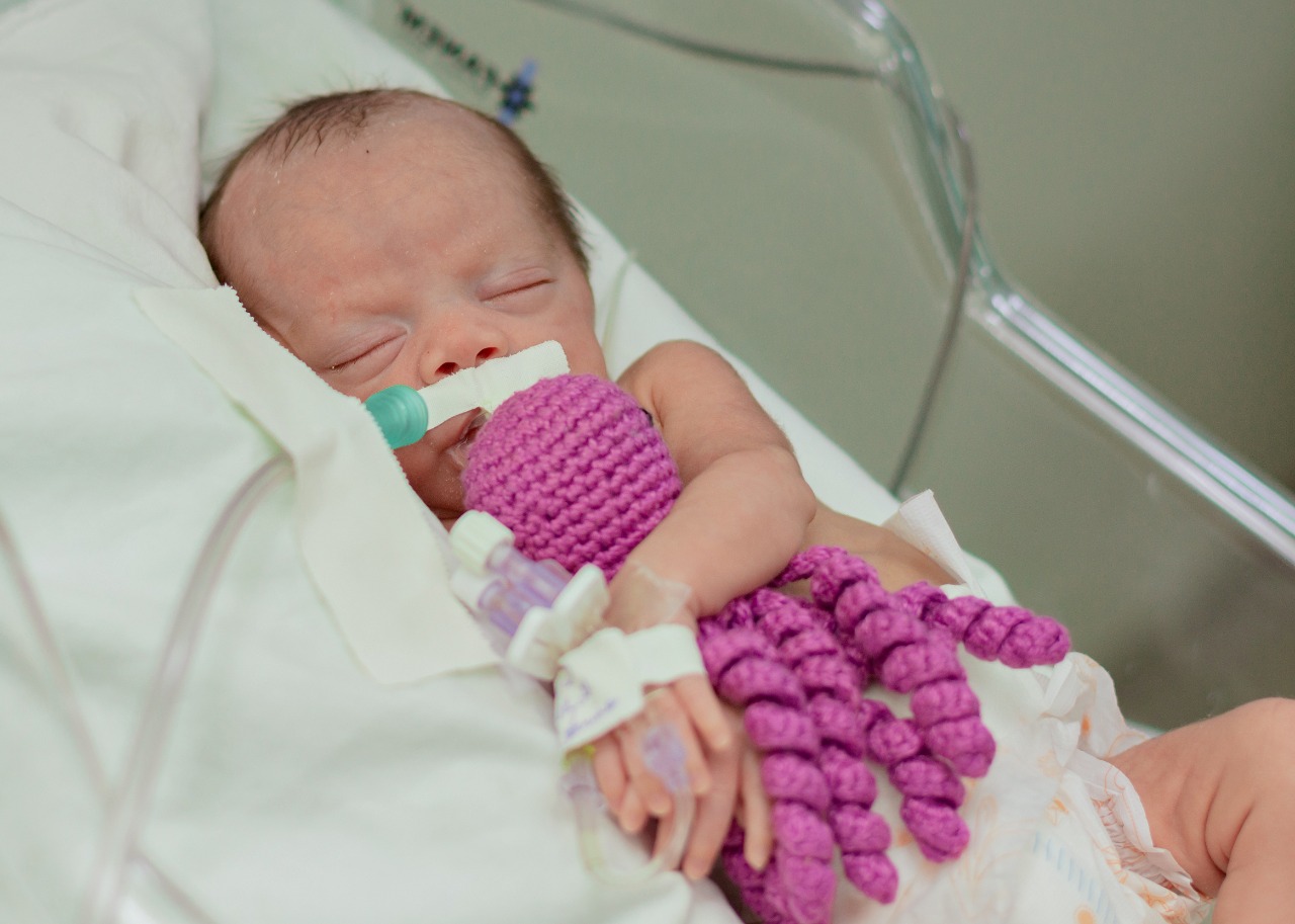 No Regional de Marabá, projeto fotográfico destaca beleza de bebês prematuros