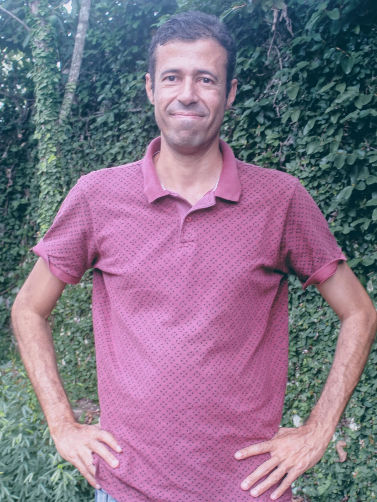 O escritor Raphael Bruno lança seu livro 111