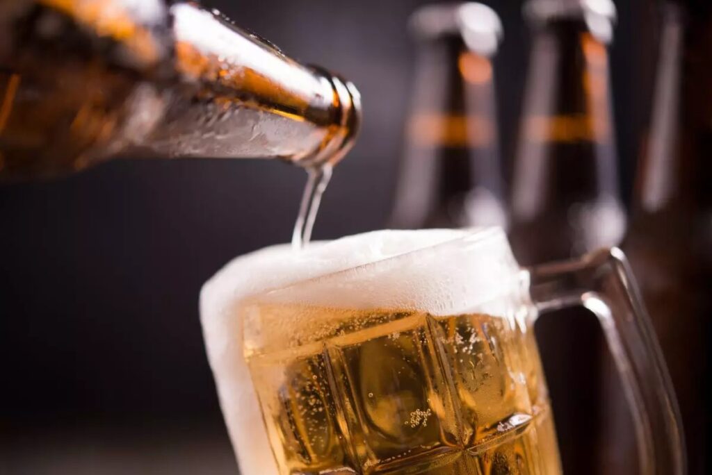 na bolivia, mãe e presa após penhorar seu filho por cerveja