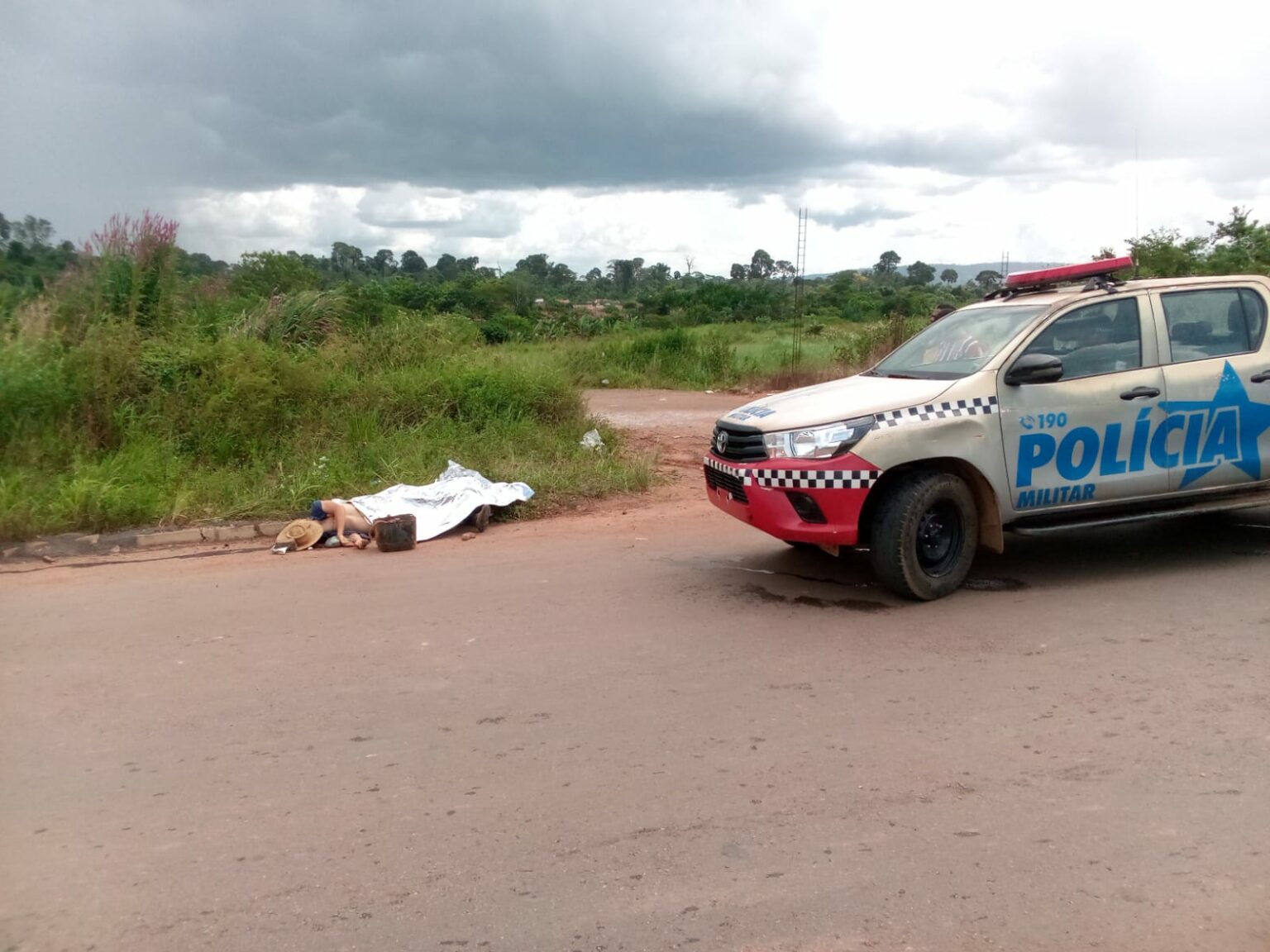 Homem é morto a tiros ao voltar do trabalho para casa em Parauapeabas