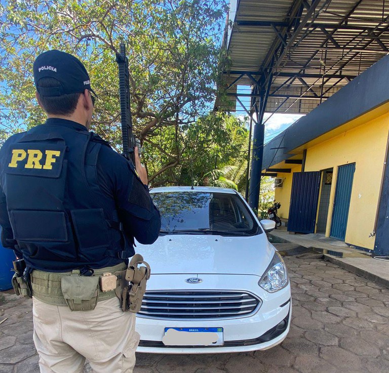 Criminosos disparam contra fachada de escola militar em Parauapebas