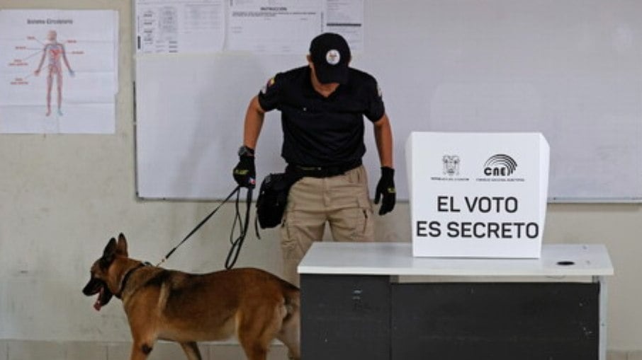 Equador vai repetir eleições no exterior