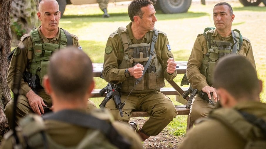 ‘Estamos preparados para ação terrestre’, diz chefe militar israelense