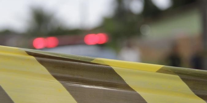 Homem é morto por companheira durante briga de casal