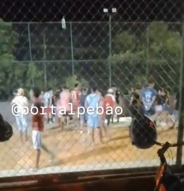 Jovem sofre descarga elétrica ao tentar ligar refletor em Parauapebas; assista o vídeo
