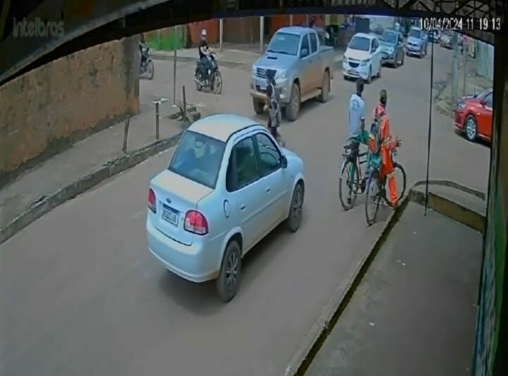 Caminhonete atropelada duas crianças; assista o vídeo