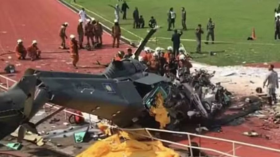 Dez pessoas morrem em colisão de helicópteros na Malásia