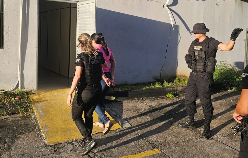 Mulher é presa por estelionato contra idosa após movimentar mais de R$ 100 mil