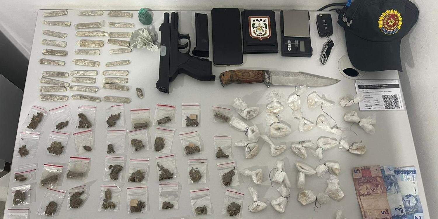 Operação policial resulta na prisão de suspeito e apreensão de drogas e armas