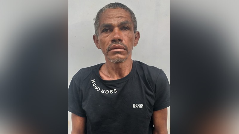 ‘Titica’ volta a ser preso após arrombar carro e furtar carteira