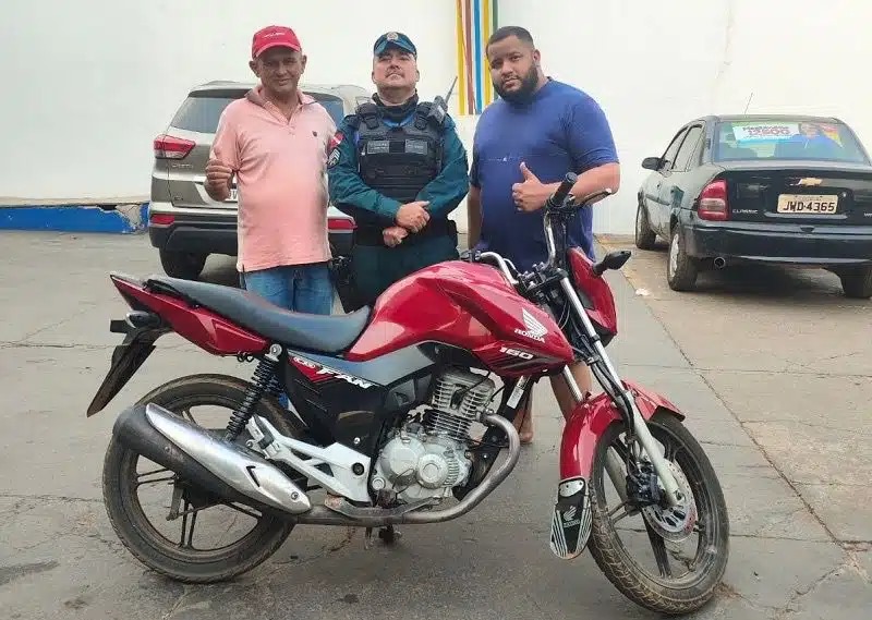 Polícia Militar de Parauapebas recupera moto roubada e devolve ao dono
