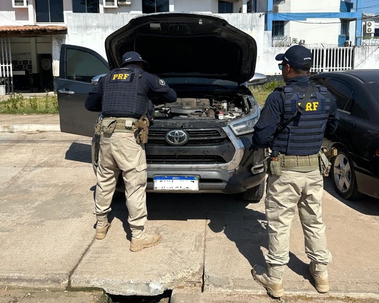 PRF recupera veículo roubado, em Marabá