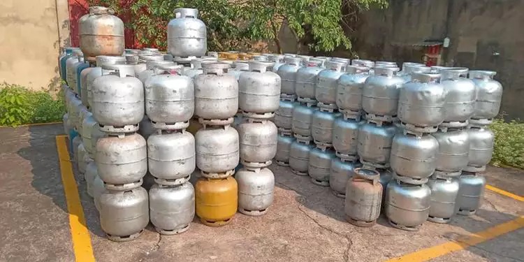 Mais de 500 botijões de gás de cozinha são apreendidos pela PC