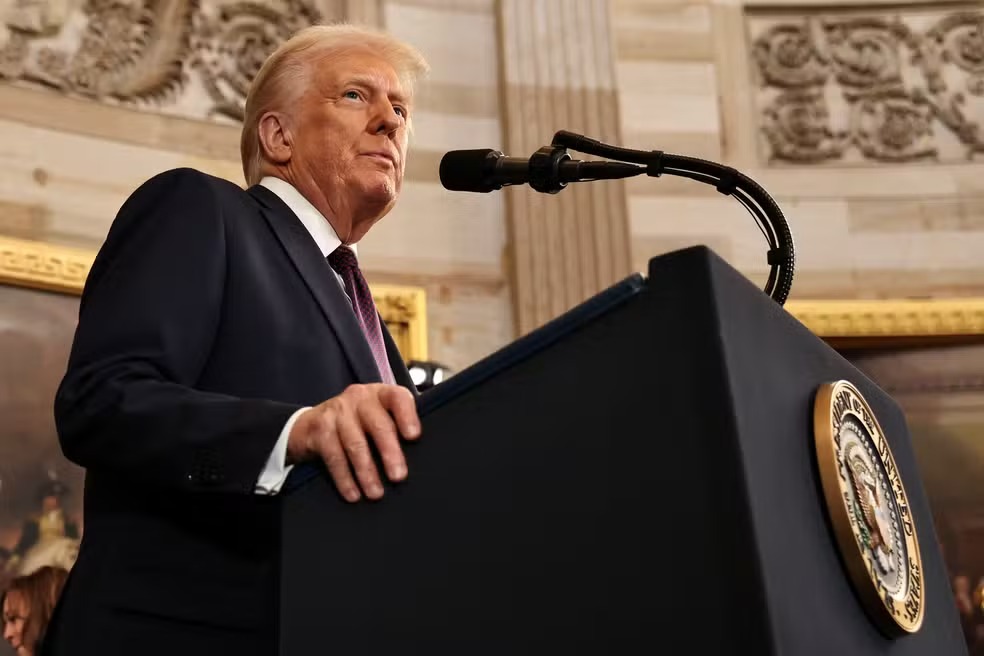 Trump anuncia retirada dos EUA do acordo de Paris e revogação de medidas do Governo Biden