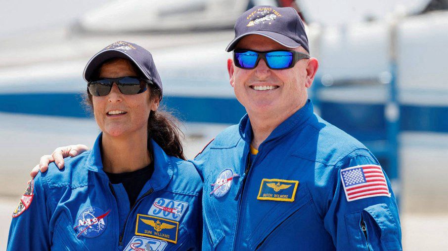 No espaço: Nasa antecipa retorno de astronautas ”presos”