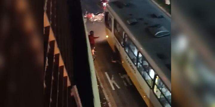 Em Belém, motociclista morre após cair de elevado na avenida Júlio César e ser arrastado por ônibus