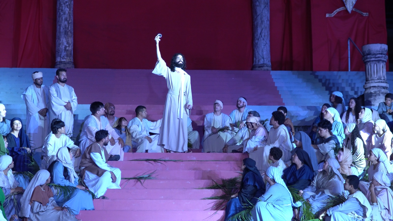 Encerramento do espetáculo Paixão de Cristo emociona público em Parauapebas